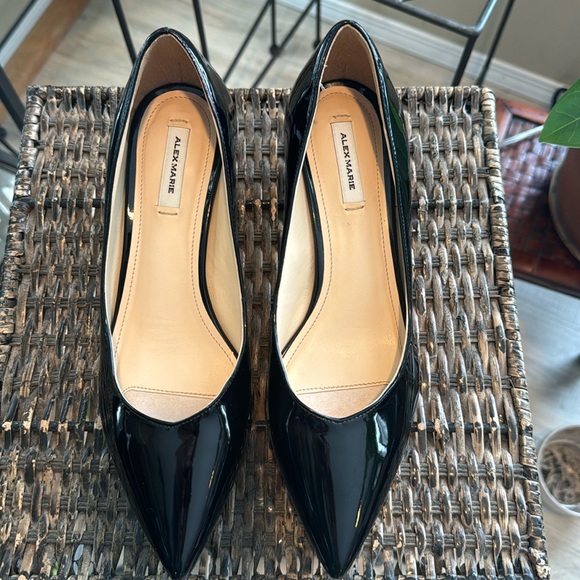 ALEX MARIE women’s black pointy toe‎ pumps size 8 - Picture 1 of 8